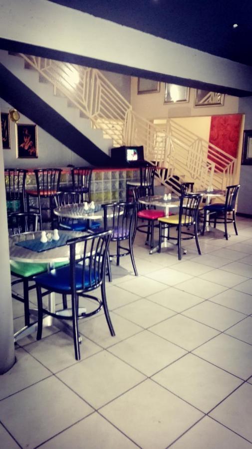 Villa Via Hotel Midrand Ngoại thất bức ảnh