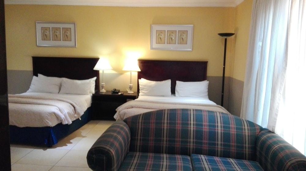 Villa Via Hotel Midrand Ngoại thất bức ảnh