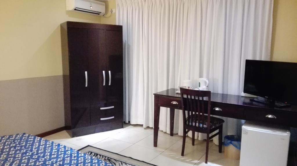 Villa Via Hotel Midrand Ngoại thất bức ảnh