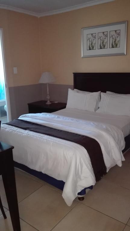 Villa Via Hotel Midrand Ngoại thất bức ảnh