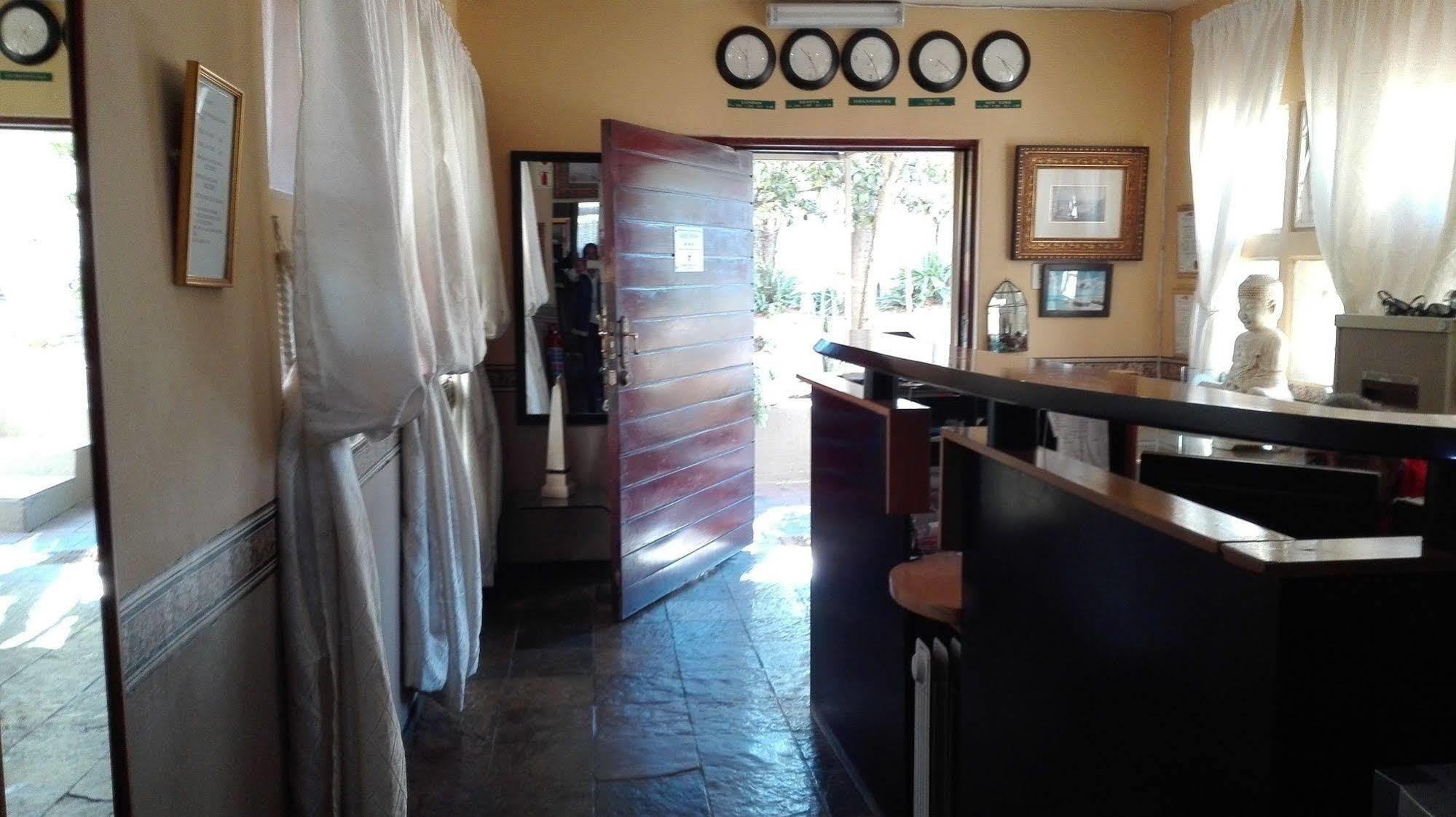 Villa Via Hotel Midrand Ngoại thất bức ảnh