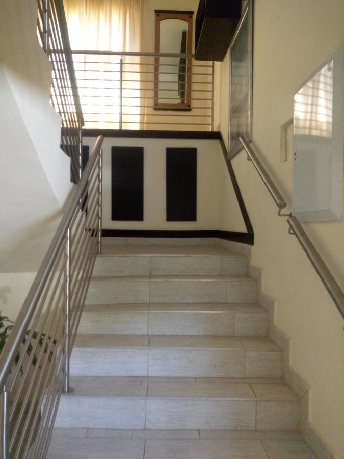 Villa Via Hotel Midrand Ngoại thất bức ảnh